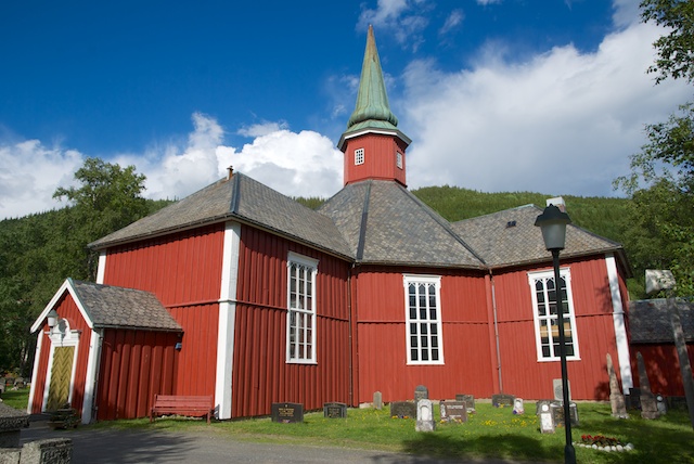 677. Dolstadkirke